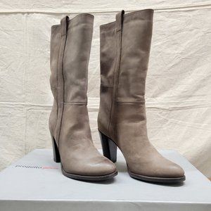 NWT- Leather Womens Stone Heeled Boots- sz EU39